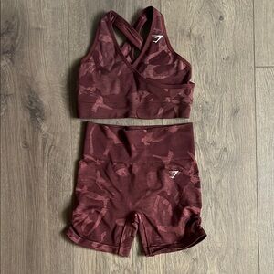 Gymshark Women's Shorts and Sports Bra Set - Burgundy